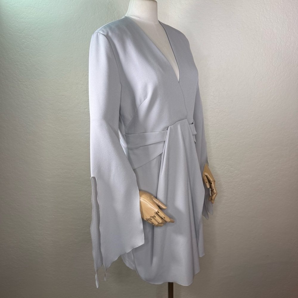 Grace Willow Light Gray Faux Wrap Slit Sleeves Plunging V-Neck Dress Size 8 EUC